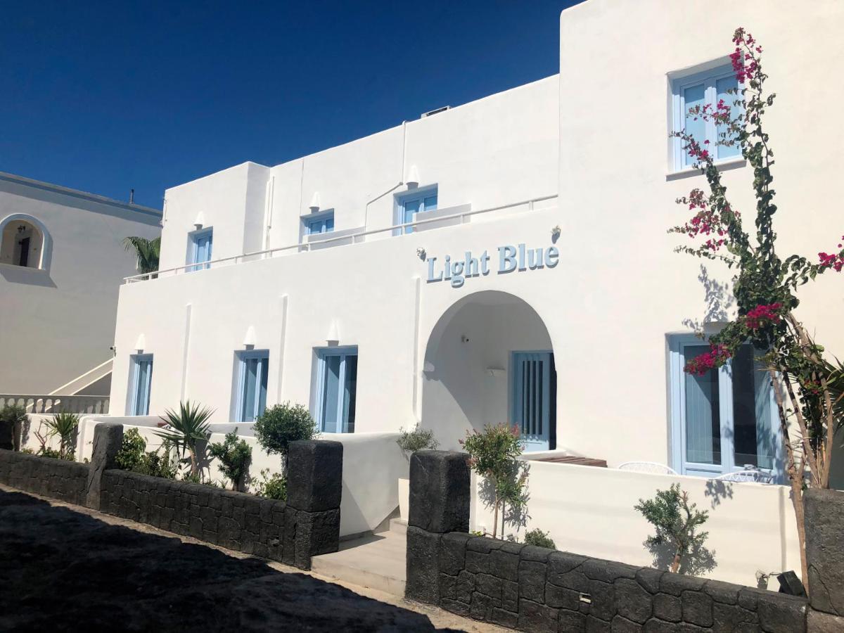 Light Blue Window Kamari Apartment Exterior photo