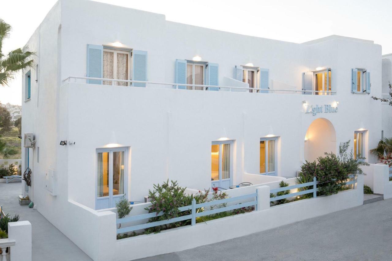 Light Blue Window Kamari Apartment Exterior photo