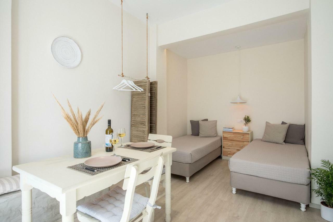 Light Blue Window Kamari Apartment Exterior photo