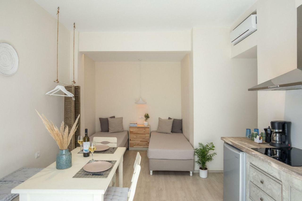 Light Blue Window Kamari Apartment Exterior photo